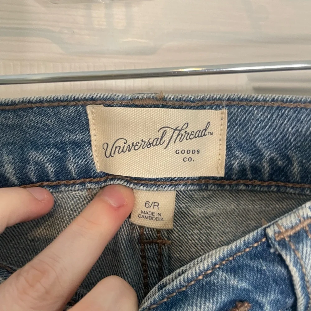 Universal Thread description add